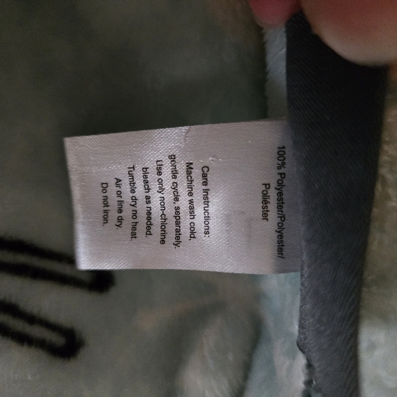 Berkshire Blanket - Picture 4 of 4